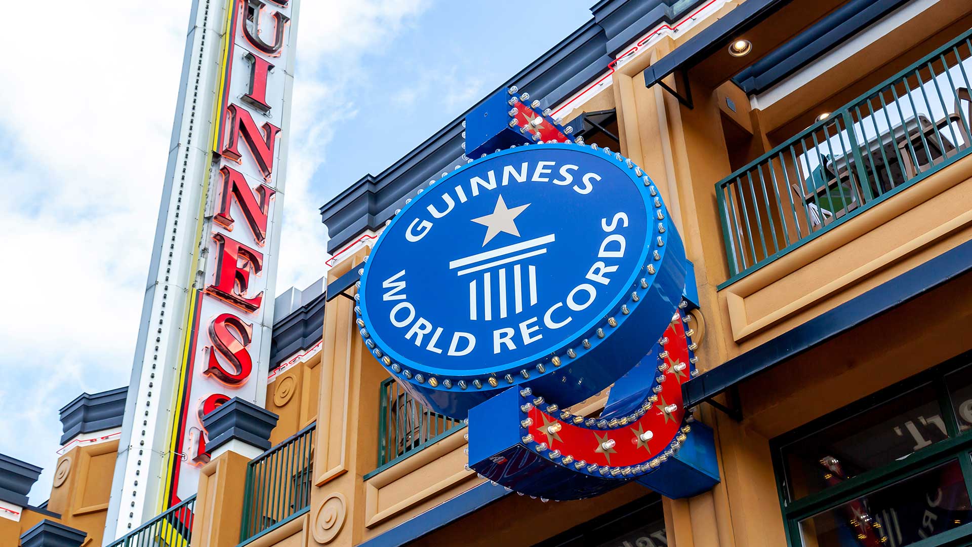 Win USD 100 : Guinness World Record Day