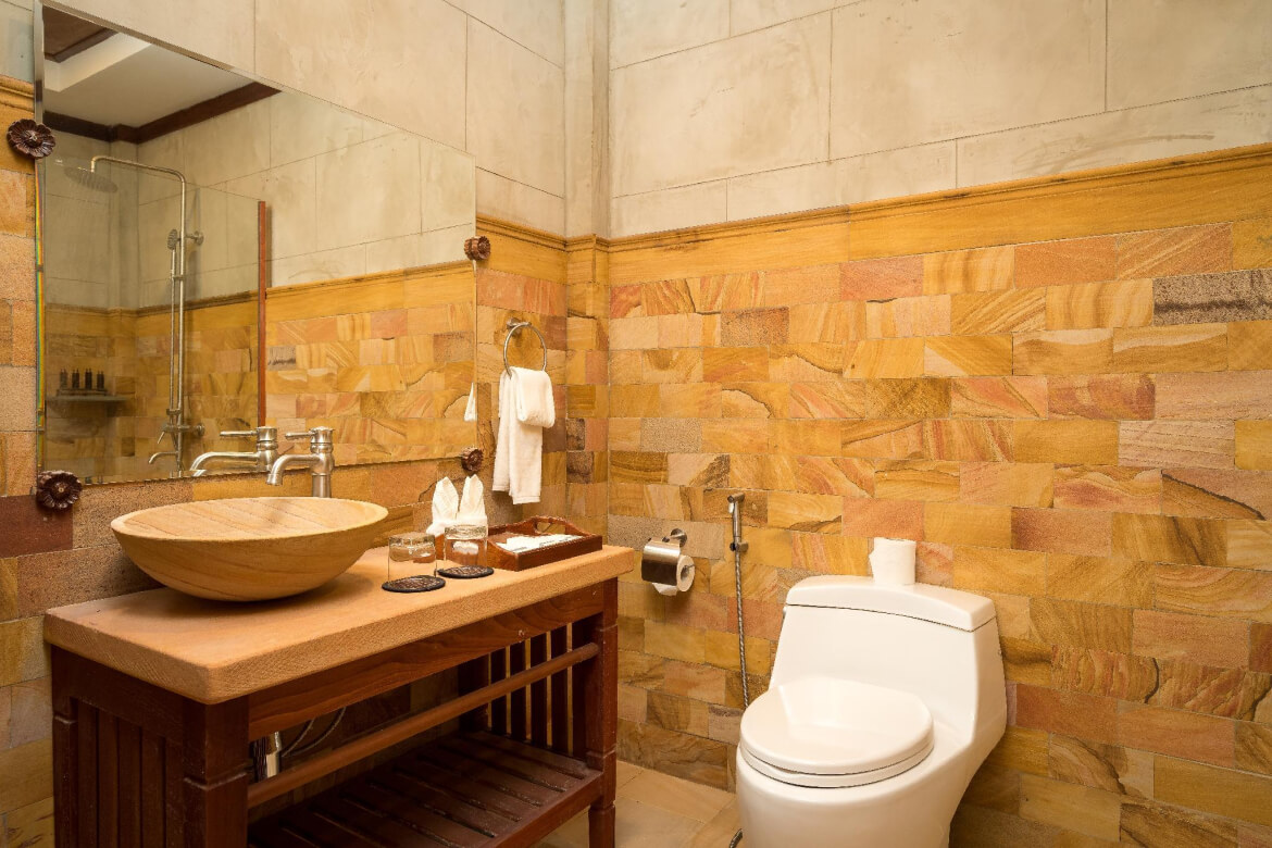 Karma Bayon Studio For four