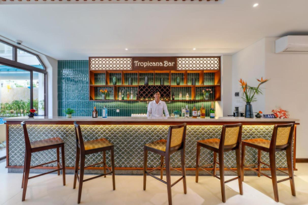 Partner Hotel - Amina Lantana Restaurant & Bar