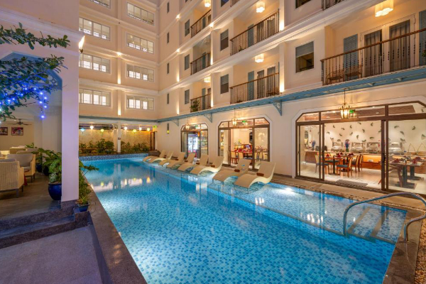 Partner Hotel - Amina Lantana Swimming Pool