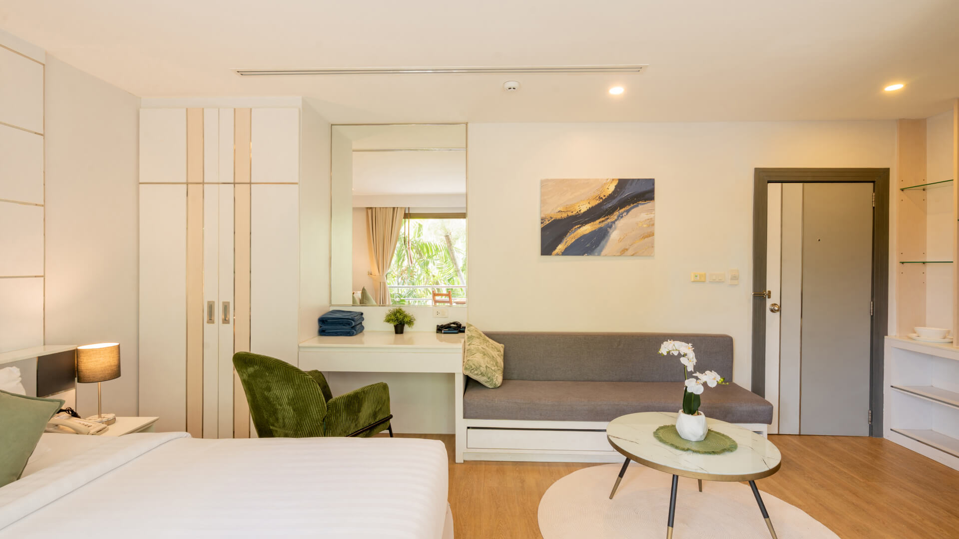 Gallery Karma Royal Boat Lagoon Gallery Karma Royal Boat Lagoon