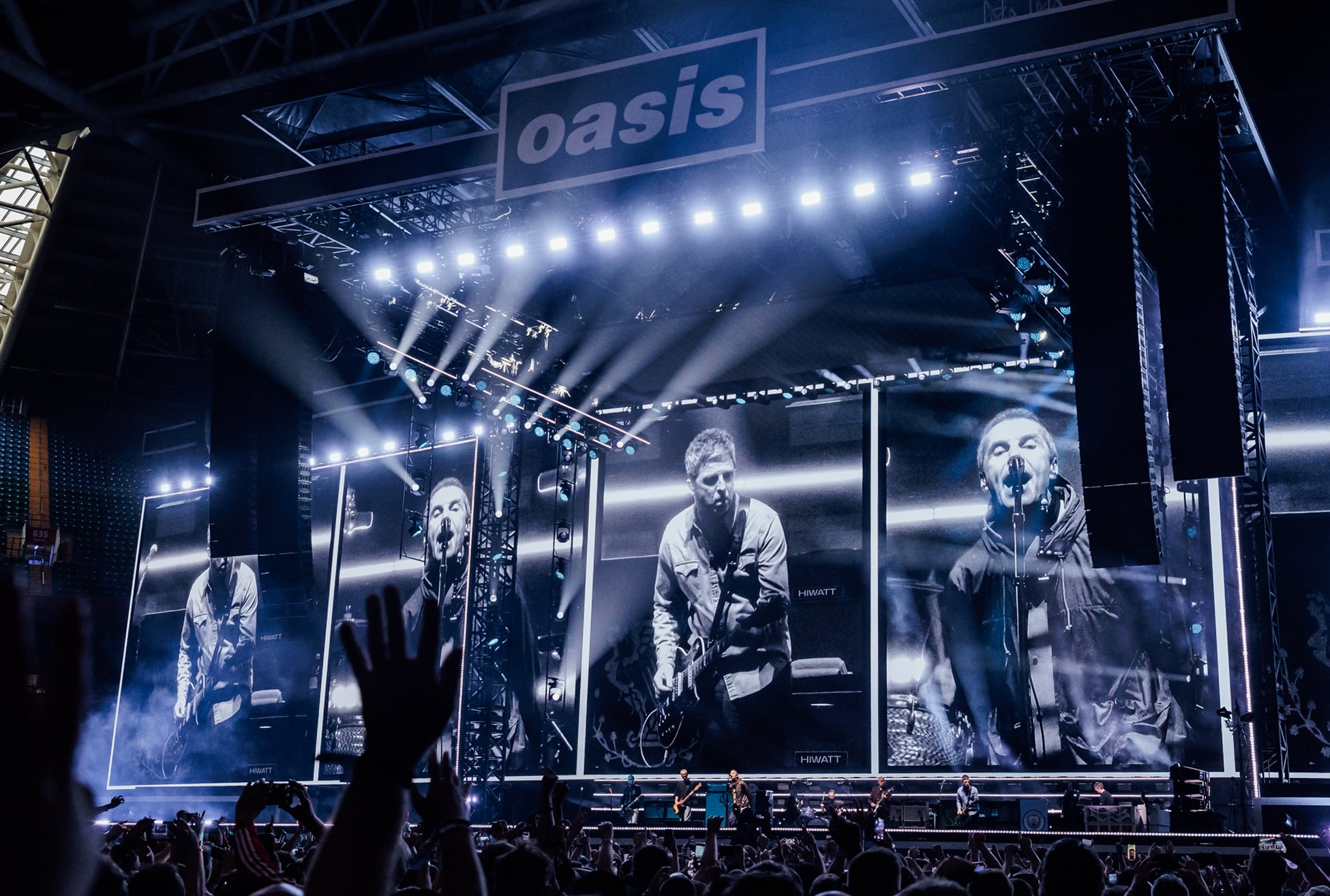 The Oasis VIP Experience: Melbourne - Karma Group