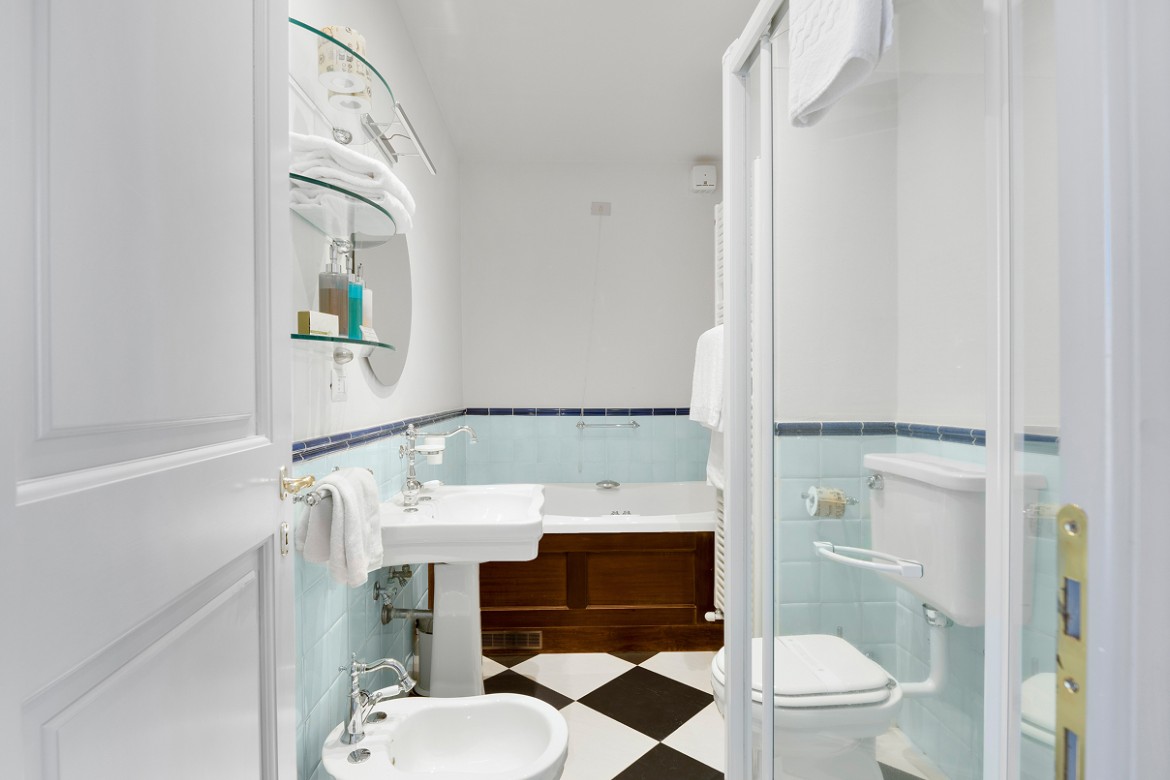 Karma Borgo di Colleoli One Bedroom Deluxe Suite Karma Borgo di Colleoli One Bedroom Deluxe Suite