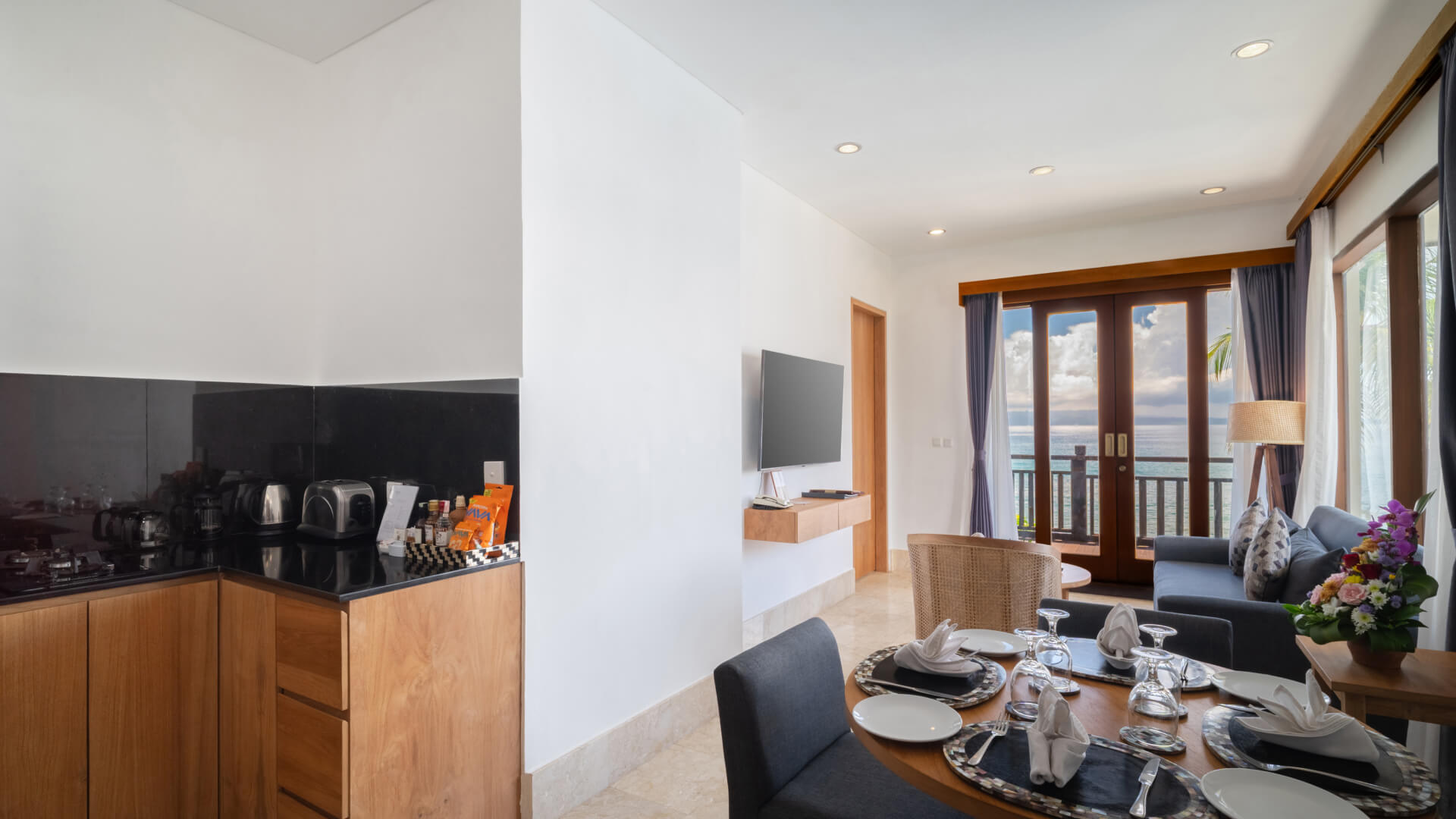 Karma Royal Candidasa Imperial Apartment