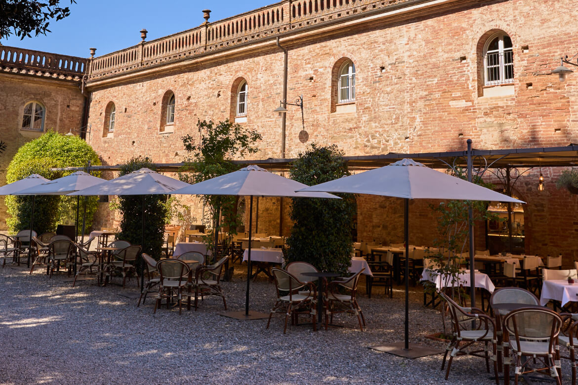 Karma Borgo di Colleoli Enoteca Leoli