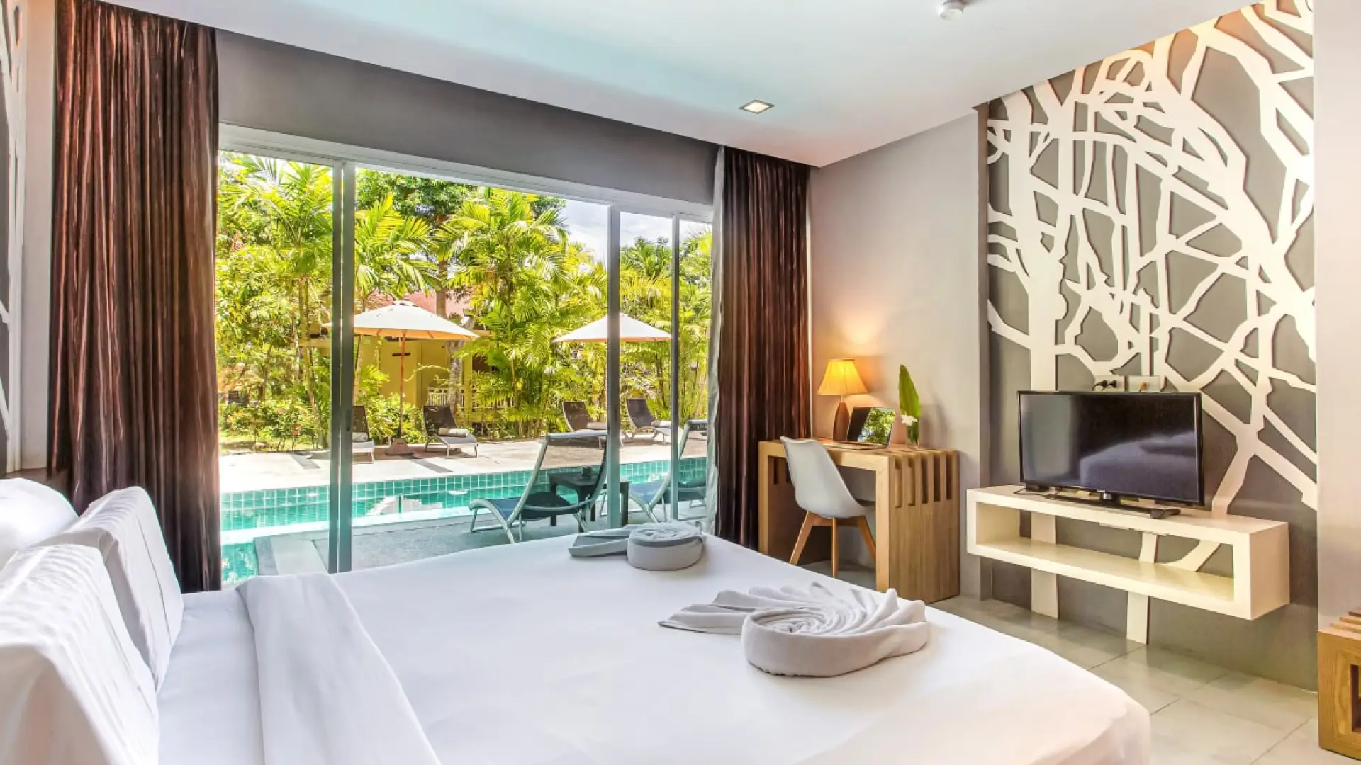 Karma Panalee Hotel Unit Double Pool Access