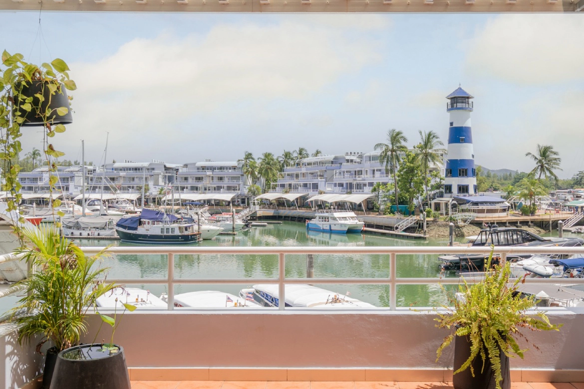 Karma Royal Boat Lagoon Premier Marina Suite