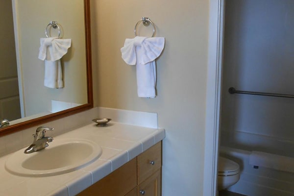 Royal Kuhio One Bedroom Apartment Sleeping Four