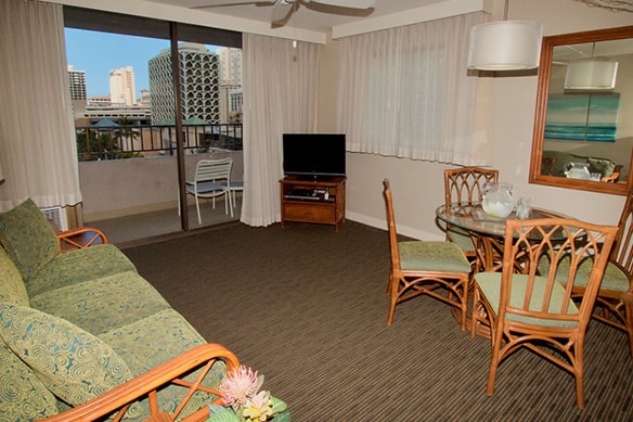 Royal Kuhio One Bedroom Apartment Sleeping Four