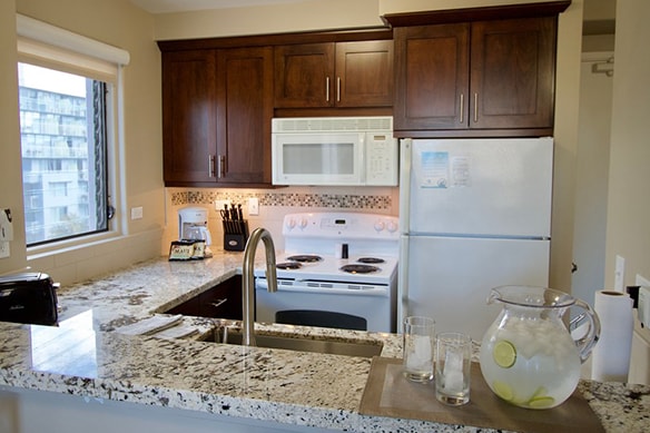 Royal Kuhio One Bedroom Apartment Sleeping Four