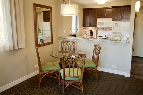 Royal Kuhio One Bedroom Apartment Sleeping Four