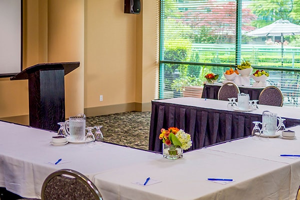 VI at Rosedale on Robson Business Centre