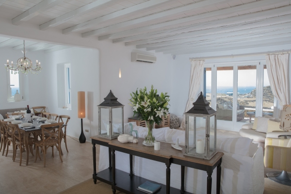 Pelikanos Main Villa