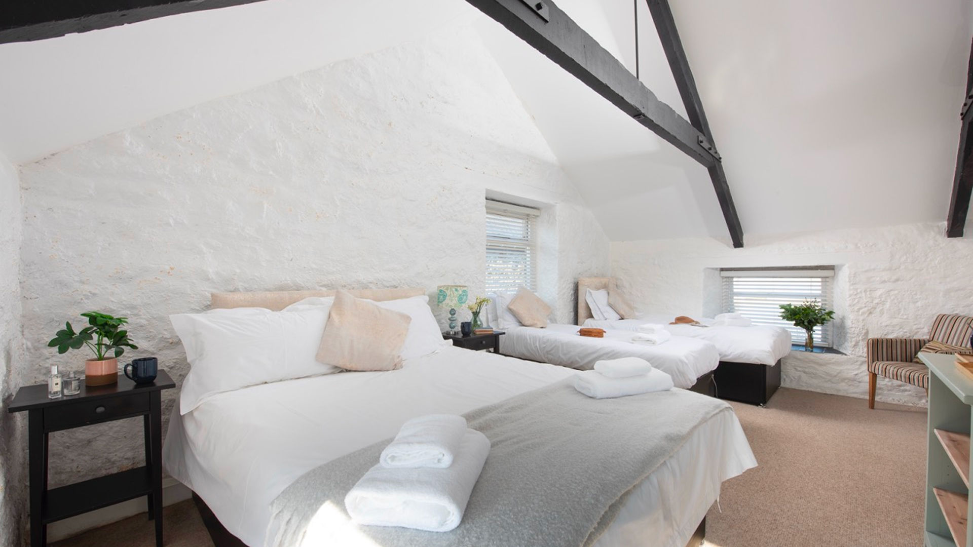 Cape Cornwall Club Family room